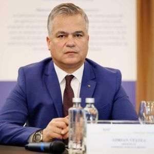 Adrian Ioan Veştea: România are nevoie de un Guvern legitim, nu de experimente politice
